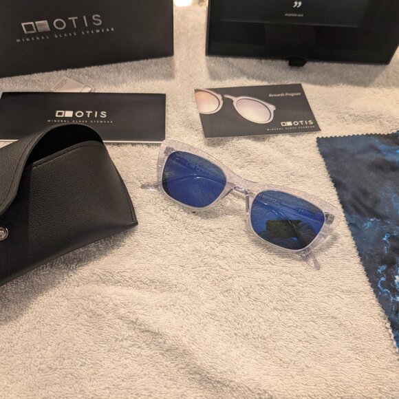 OTIS SUKI REFLECT POLARIZED MINERAL GLASS MIRROR BLUE LENS IN CLEAR SUNS - Picture 2 of 10